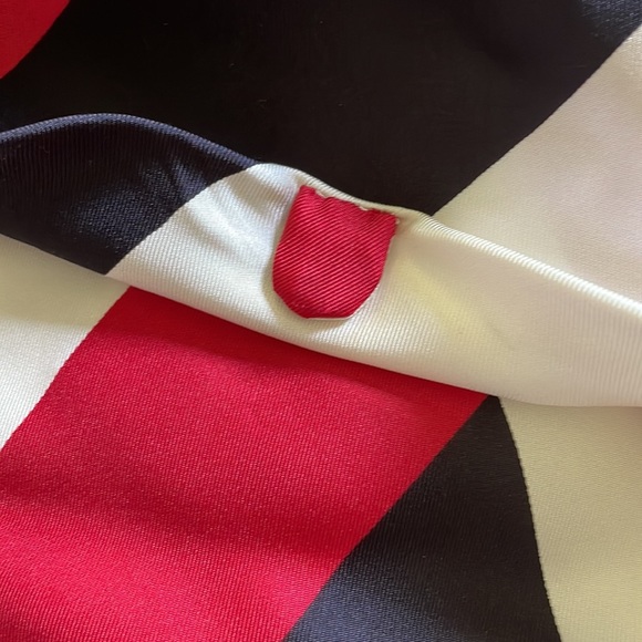 💙❤️ Ralph Lauren sleeveless tie-back blouse. Perfect for summer holidays! ❤️💙 - Picture 9 of 9